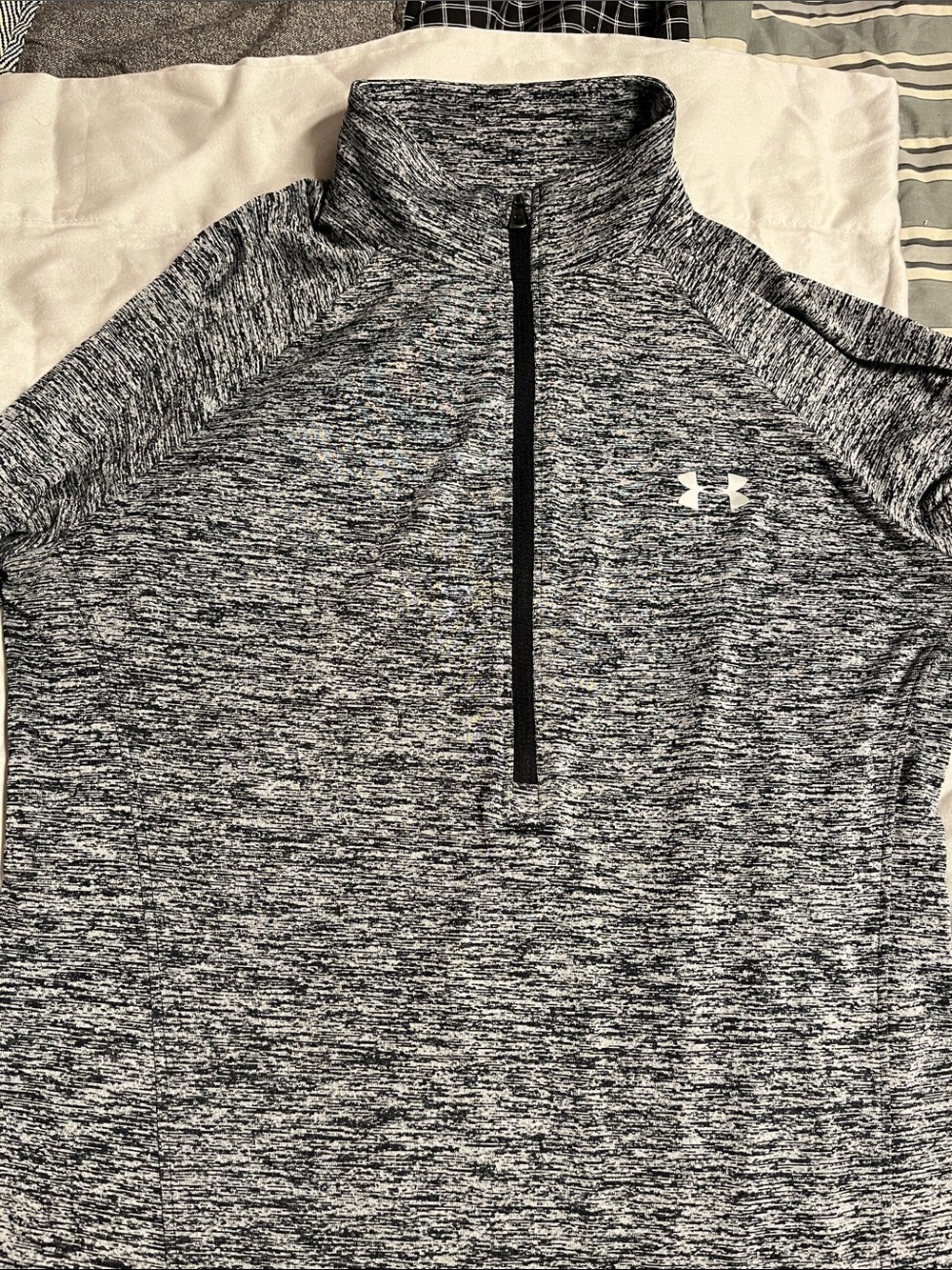 Under Armour Women's Black & White Heather Half-Zip Pullover medium